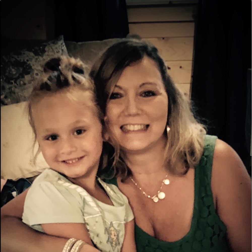 Meet your Posher, Angelia